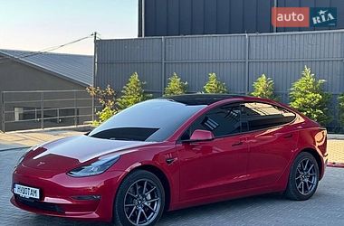 Tesla Model 3  2022