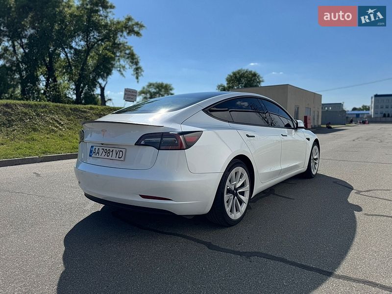 Седан Tesla Model 3 2023 в Киеве фото 5 Седан Tesla Model 3 2023 в Киеве