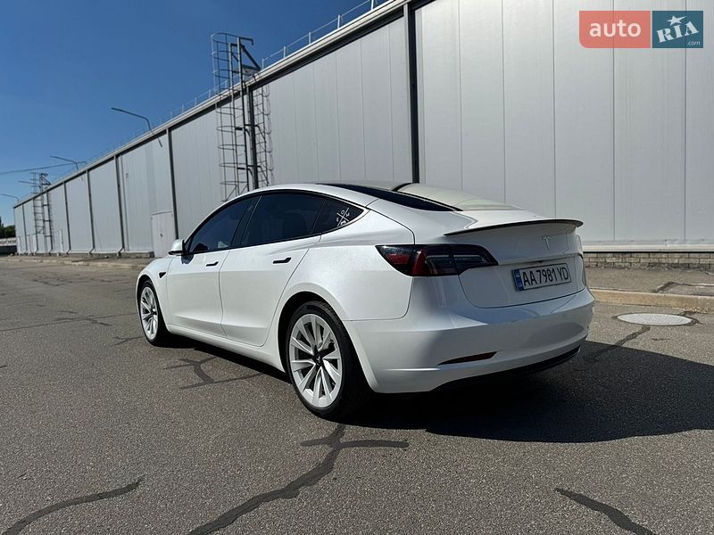 Седан Tesla Model 3 2023 в Киеве фото 7 Седан Tesla Model 3 2023 в Киеве