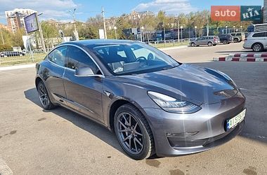 Tesla Model 3  2018