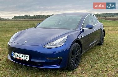 Tesla Model 3  2018