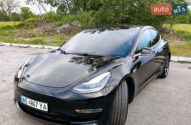 Tesla Model 3  2019