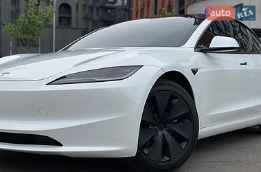 Седан Tesla Model 3 2024 в Києві