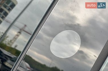 Седан Tesla Model 3 2024 в Києві