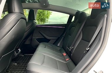 Седан Tesla Model 3 2024 в Києві