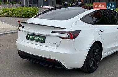 Седан Tesla Model 3 2024 в Києві