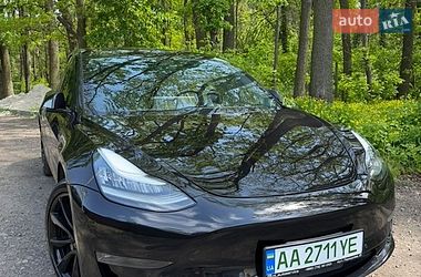 Седан Tesla Model 3 2018 в Києві