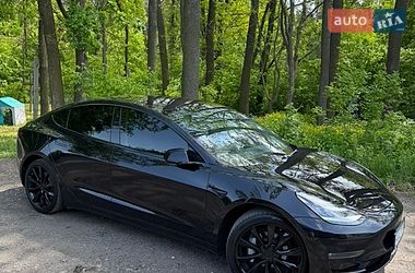Седан Tesla Model 3 2018 в Києві