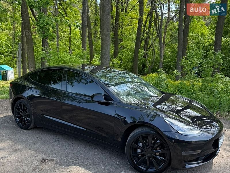 Седан Tesla Model 3 2018 в Києві