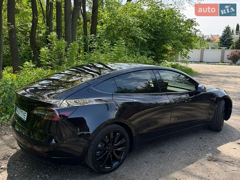 Седан Tesla Model 3 2018 в Києві