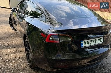Седан Tesla Model 3 2018 в Києві