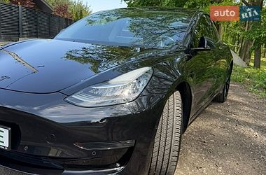Седан Tesla Model 3 2018 в Києві