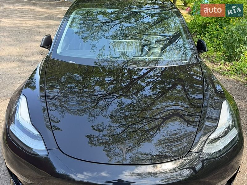 Седан Tesla Model 3 2018 в Києві