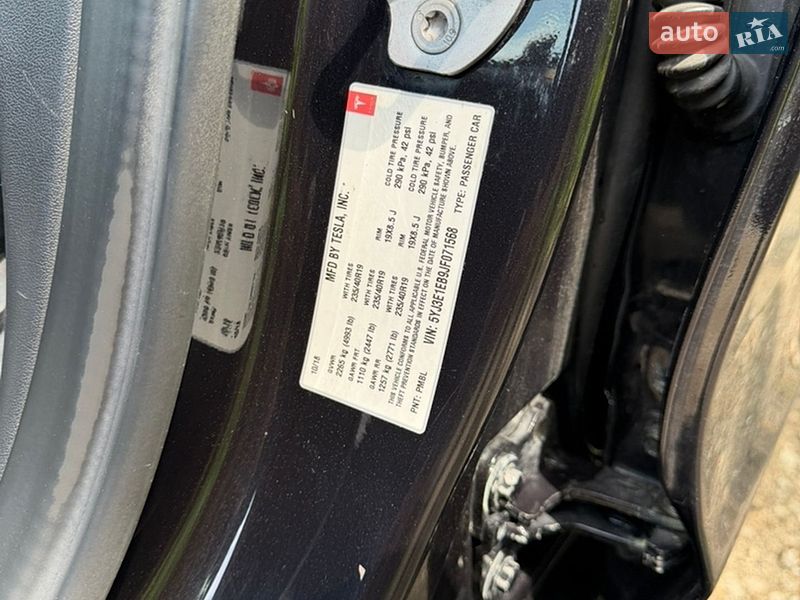 Седан Tesla Model 3 2018 в Києві