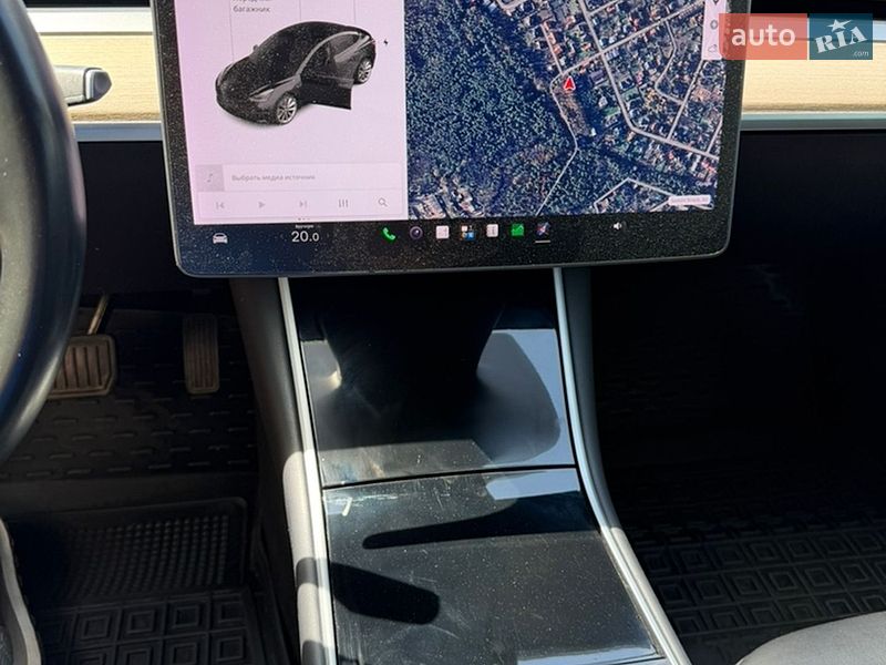 Седан Tesla Model 3 2018 в Києві