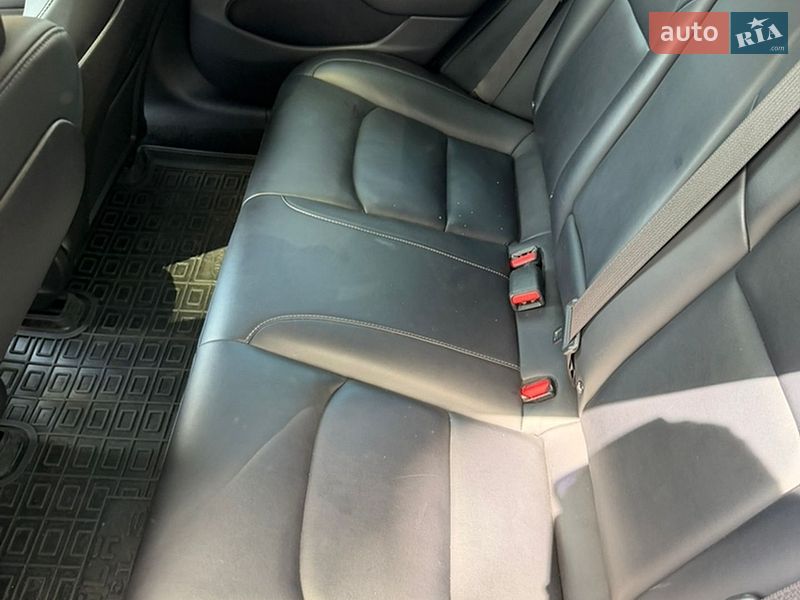 Седан Tesla Model 3 2018 в Києві