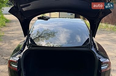 Седан Tesla Model 3 2018 в Києві