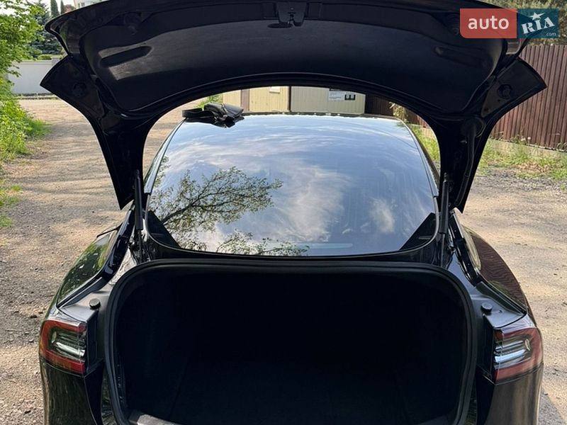 Седан Tesla Model 3 2018 в Києві