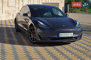 Tesla Model 3  2018