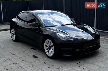 Tesla Model 3  2021