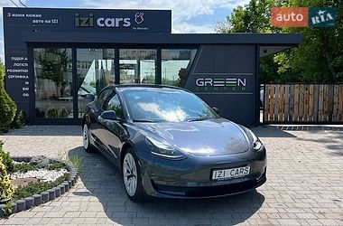 Tesla Model 3  2022