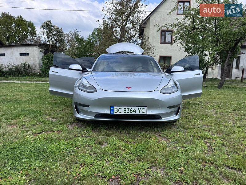 Tesla Model 3 2018