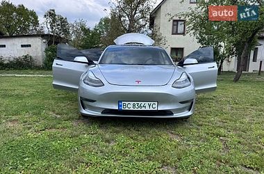 Tesla Model 3  2018