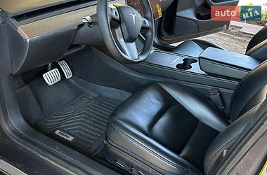 Седан Tesla Model 3 2021 в Кривому Розі