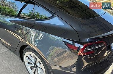 Седан Tesla Model 3 2021 в Кривому Розі