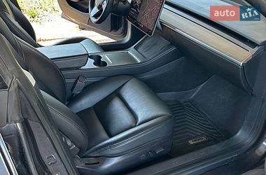 Седан Tesla Model 3 2021 в Кривому Розі