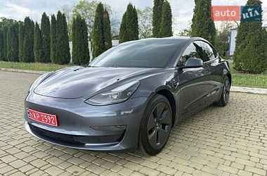 Tesla Model 3  2020