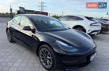 Tesla Model 3  2022
