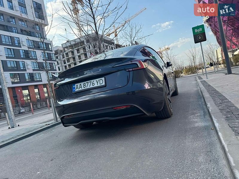 Седан Tesla Model 3 2025 в Киеве фото 8 Седан Tesla Model 3 2025 в Киеве