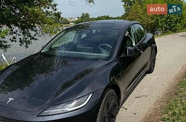 Седан Tesla Model 3 2025 в Киеве фото 2 Седан Tesla Model 3 2025 в Киеве