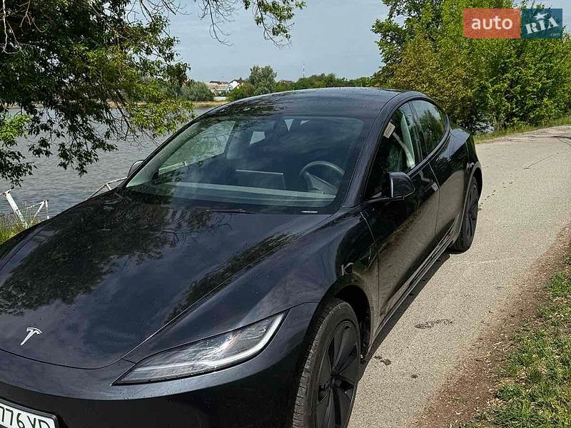 Седан Tesla Model 3 2025 в Киеве фото 2 Седан Tesla Model 3 2025 в Киеве