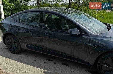 Седан Tesla Model 3 2025 в Киеве фото 3 Седан Tesla Model 3 2025 в Киеве