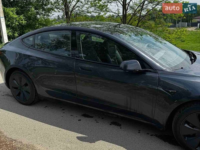 Седан Tesla Model 3 2025 в Киеве фото 3 Седан Tesla Model 3 2025 в Киеве