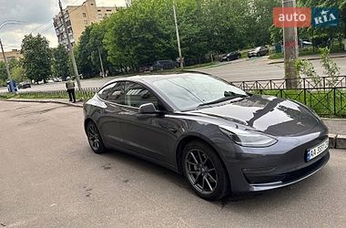 Tesla Model 3  2021