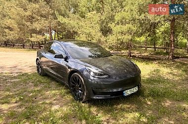 Tesla Model 3  2022