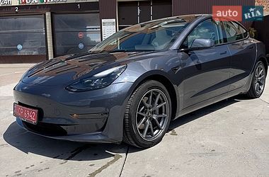 Tesla Model 3  2023