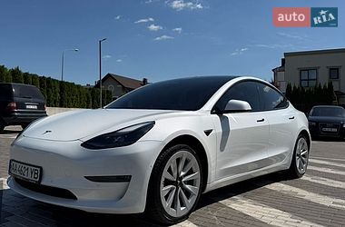 Седан Tesla Model 3 2021 в Ровно Седан Tesla Model 3 2021 в Ровно