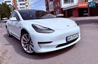 Tesla Model 3  2019