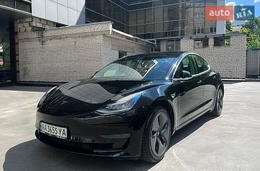 Tesla Model 3  2018
