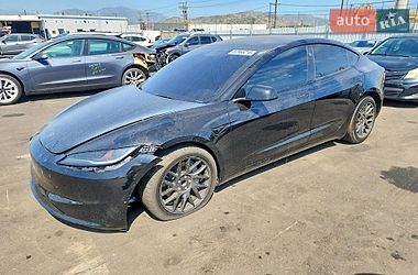 Tesla Model 3  2024