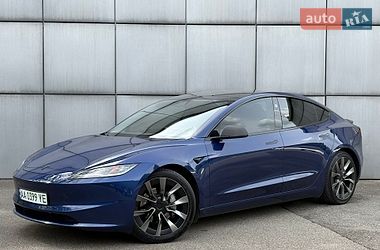 Tesla Model 3 2024