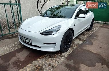 Tesla Model 3  2022