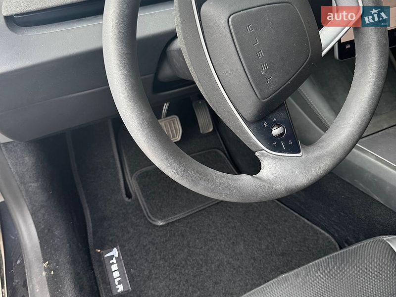 Седан Tesla Model 3 2025 в Киеве фото 6 Седан Tesla Model 3 2025 в Киеве