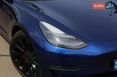 Tesla Model 3  2023