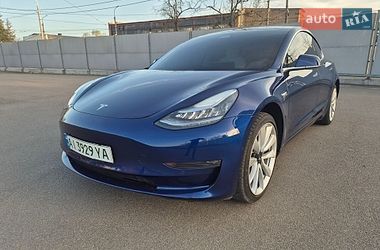 Tesla Model 3  2019