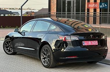 Седан Tesla Model 3 2021 в Вінниці